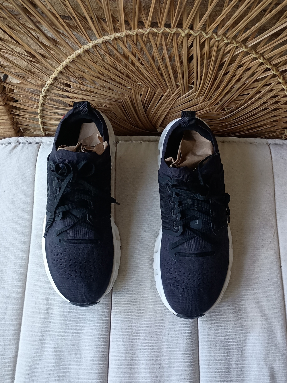 On Running And Brooks Collab Cloudswift 4 Running Black Shoes_9.5 - Picture 3 of 9